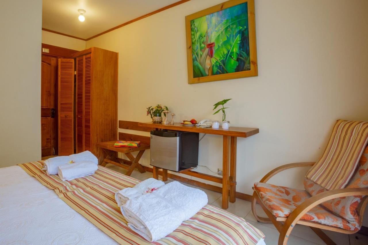 Hostal Uruhao อังกาโรอา ภายนอก รูปภาพ