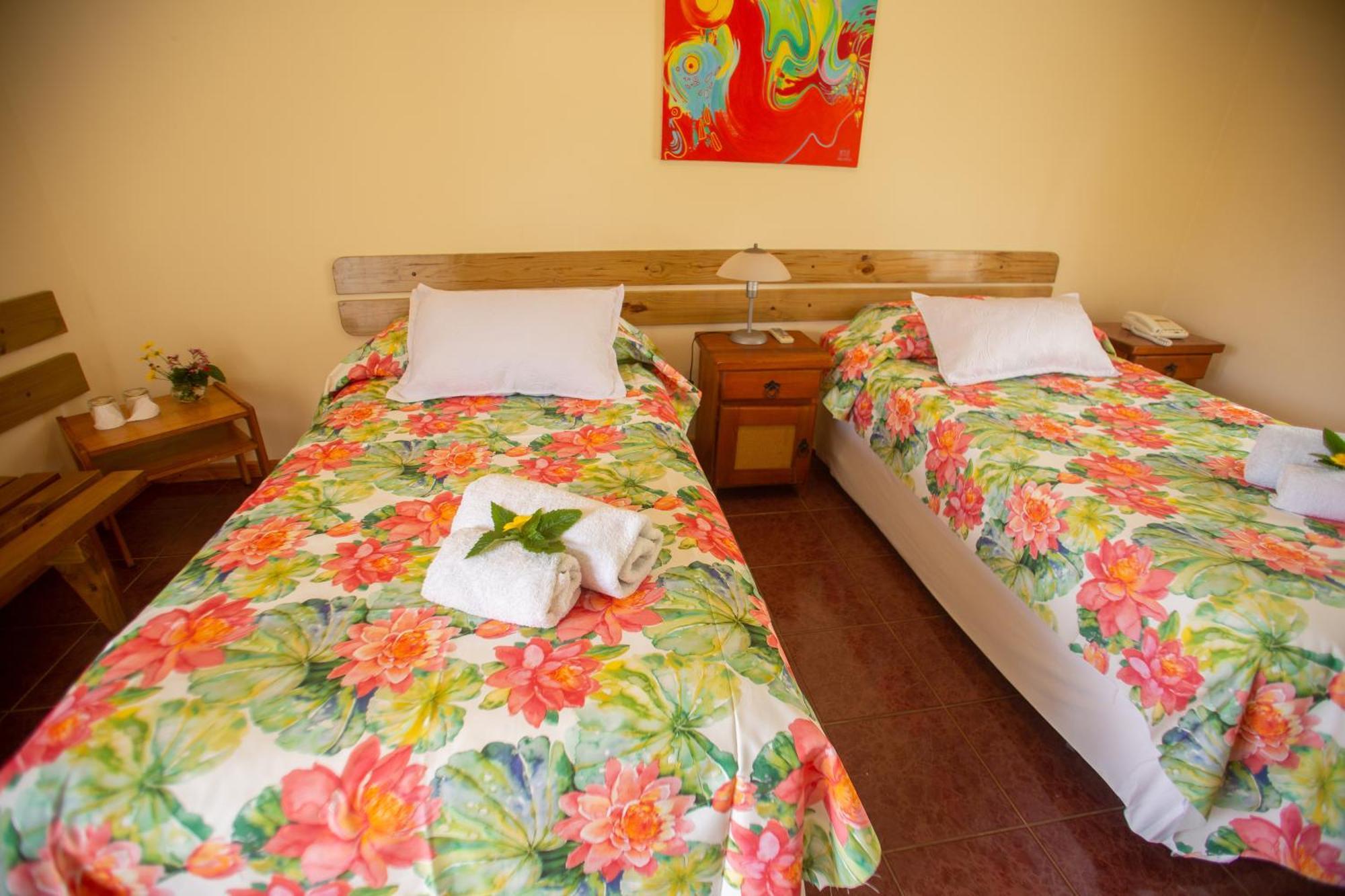 Hostal Uruhao อังกาโรอา ภายนอก รูปภาพ